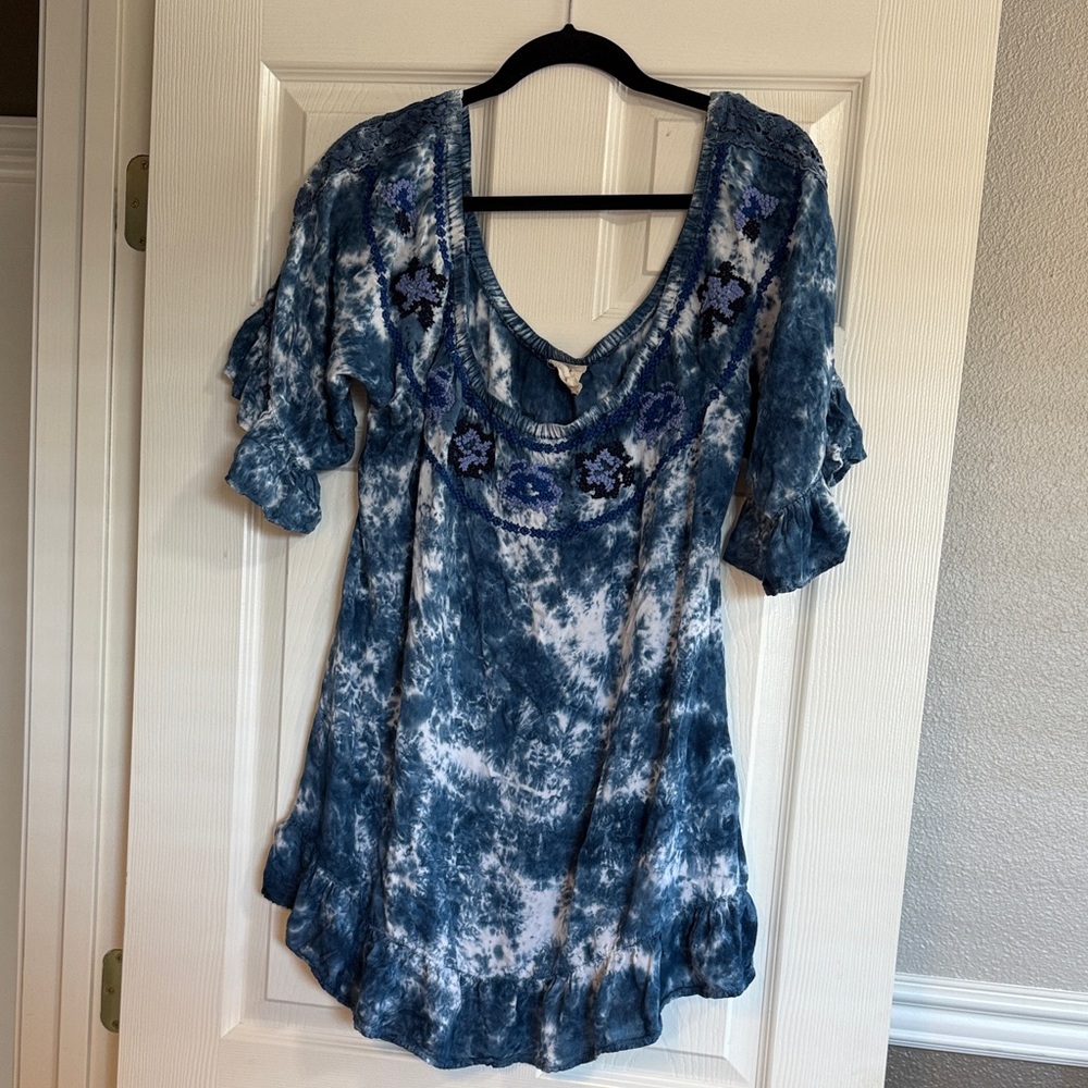 Spade & Heart Blue Tie-Dye Women's Dress with Embroidered Flowers Size M